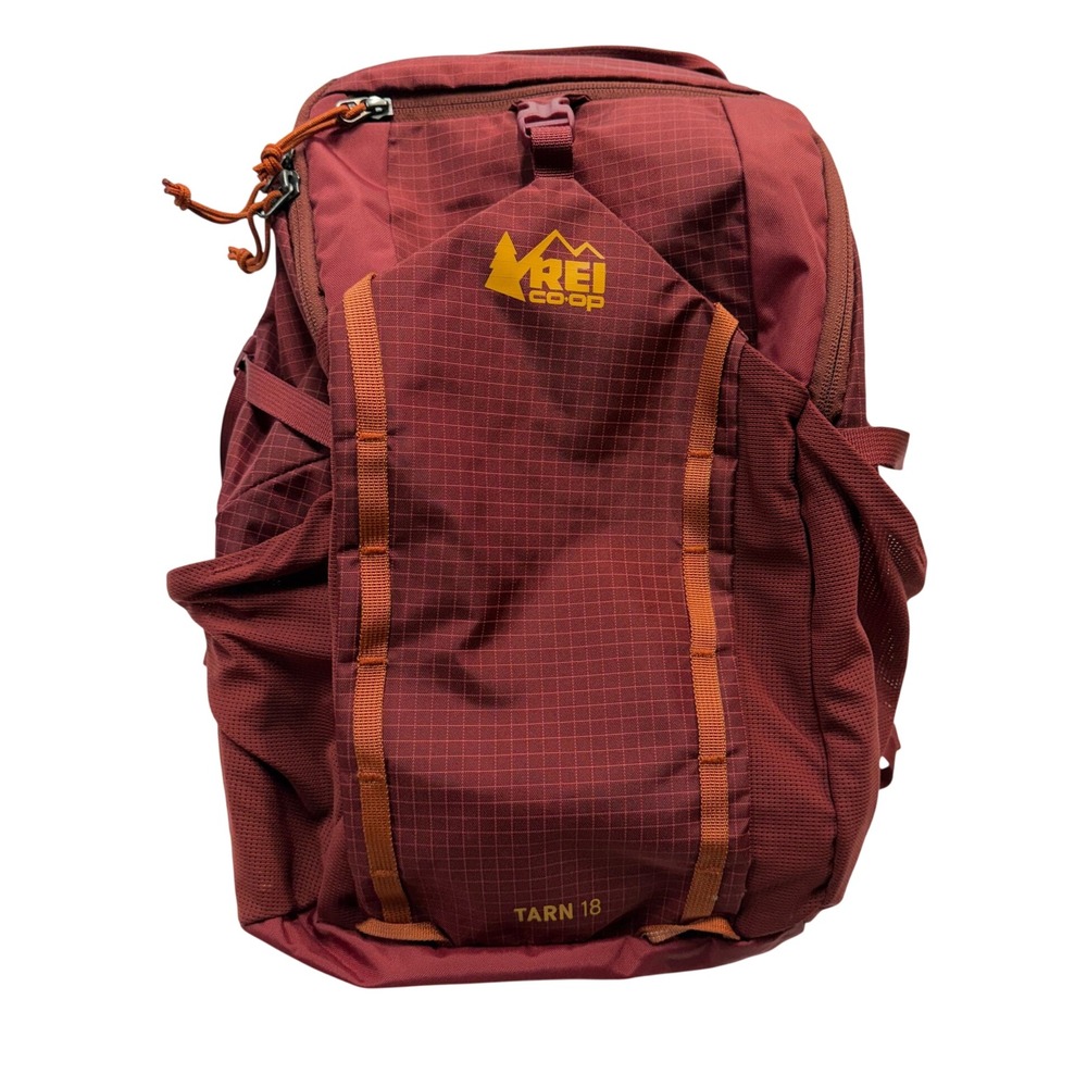REI Co op Tarn 18 Kids Daypack Backpack Burgundy Red Hiking Camping Bag